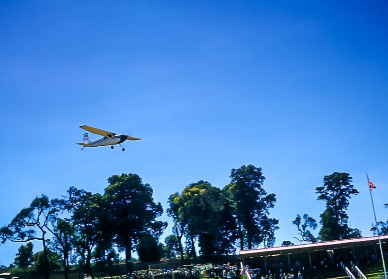 Show light aircraft display