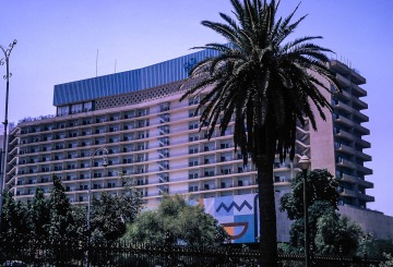 Hilton, 1965