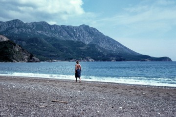 Mum and Dad on Holiday,  Yugoslavia?