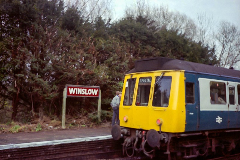 Passenger train from Winslow to Milton Keynes