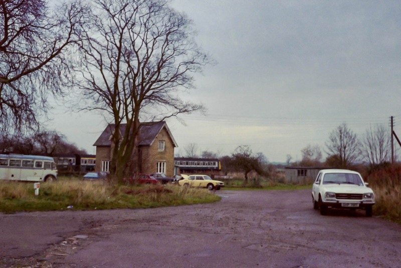 Passenger train from Winslow to Milton Keynes