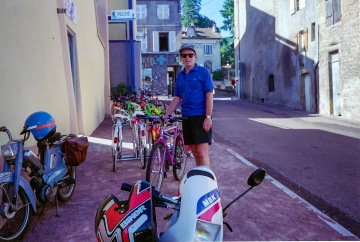 La Clayette Cycle Shop