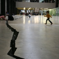 Tate Modern - The Crack