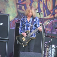 Slash at Pyramid Stage Glastonbury