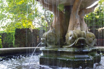 National Trust, Ascott House