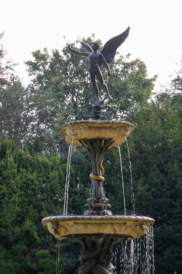 National Trust, Ascott House