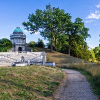 Frogmore House and Gardens, Mausoleum