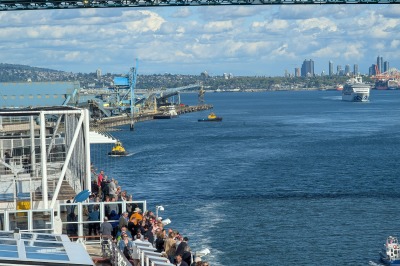 Koningsdam - Lions Gate Bridge
