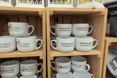 Coffee cups in the Freson supermarket