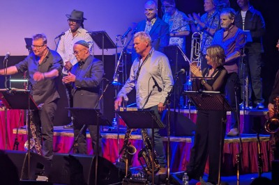 PXL_20251109_220817662